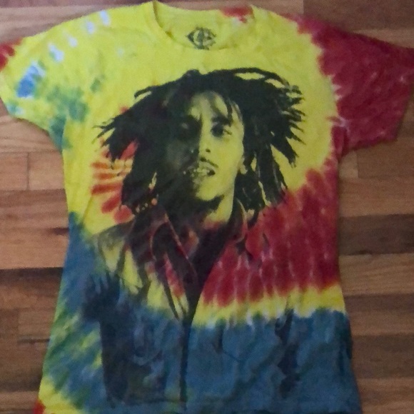 Tops - Tie dye bob Marley shirt